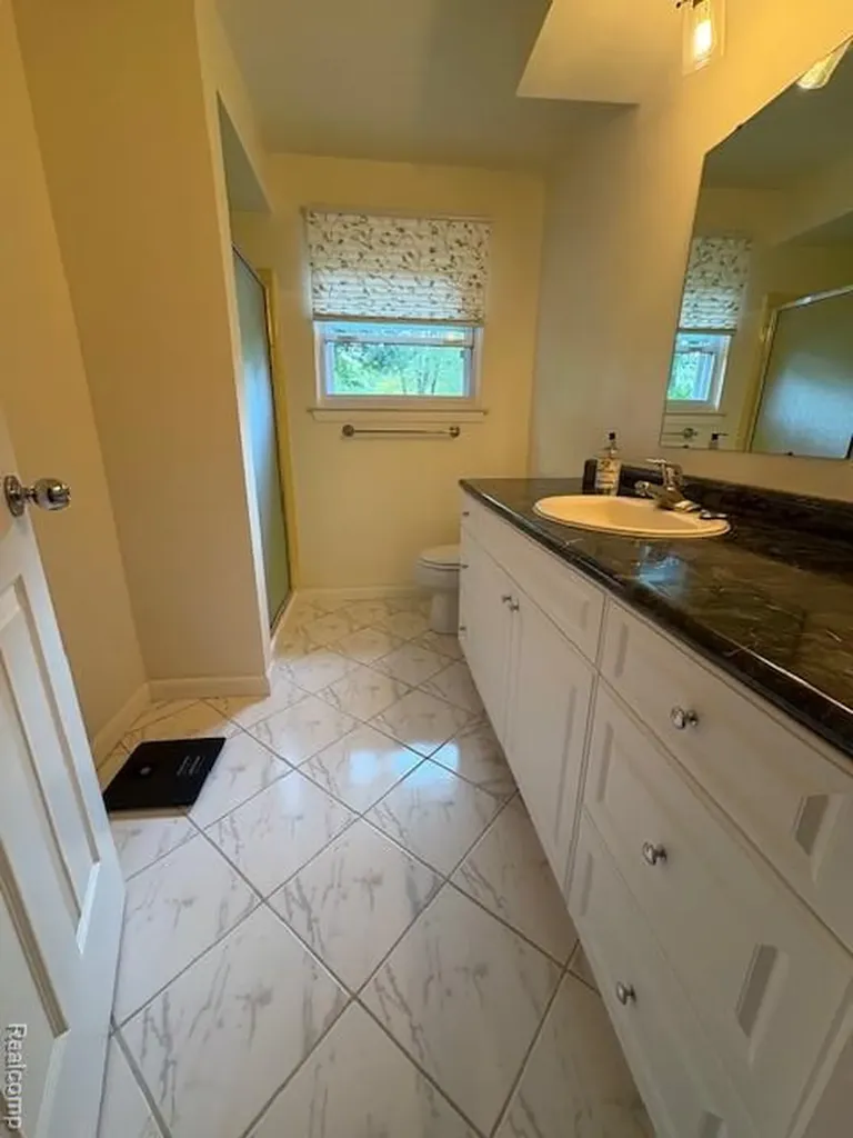 3665 Estates Drive Troy City MI 48084