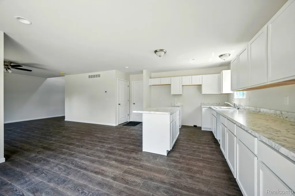 5744 Copper Tree Park Waterford Charter Township MI 48327
