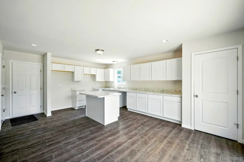 5744 Copper Tree Park Waterford Charter Township MI 48327