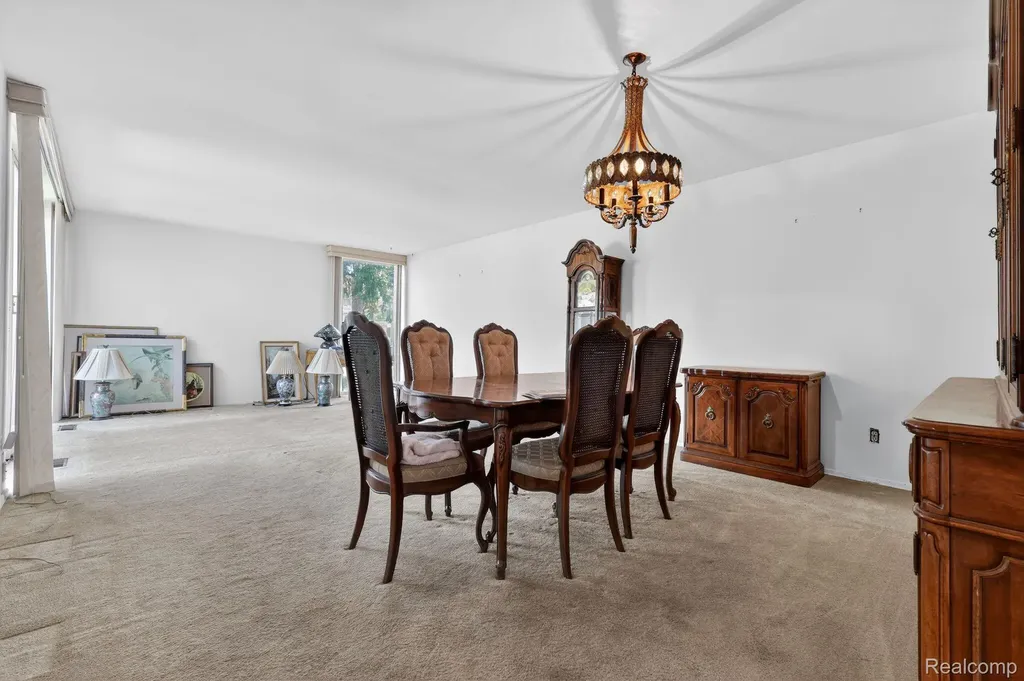 1042 Trevor Place Detroit City MI 48207