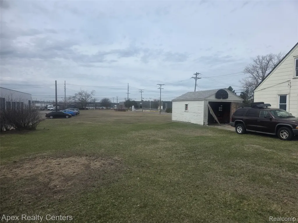 11735 Merriman Road Livonia City MI 48150