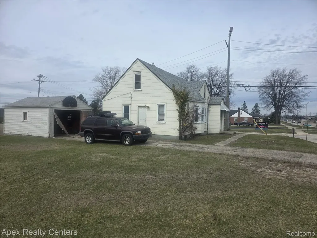11735 Merriman Road Livonia City MI 48150