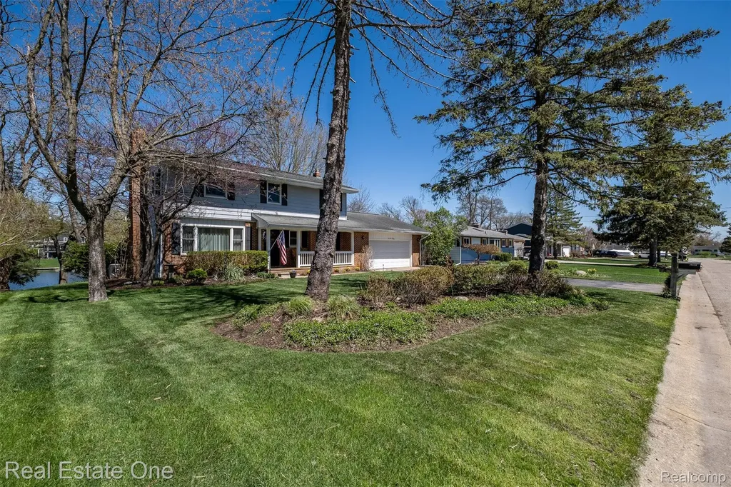 10420 Cedar Point Drive White Lake Charter Township MI 48386