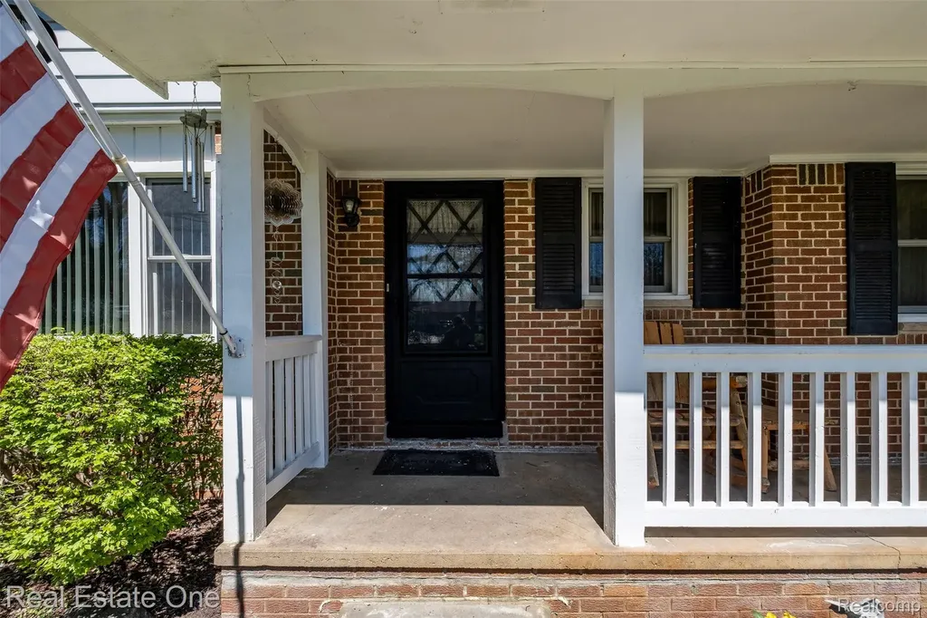10420 Cedar Point Drive White Lake Charter Township MI 48386