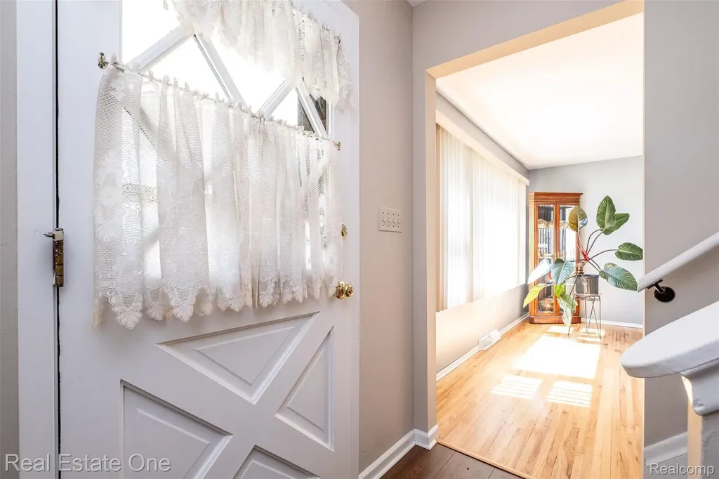 10420 Cedar Point Drive White Lake Charter Township MI 48386