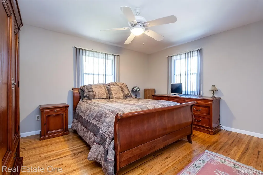 10420 Cedar Point Drive White Lake Charter Township MI 48386