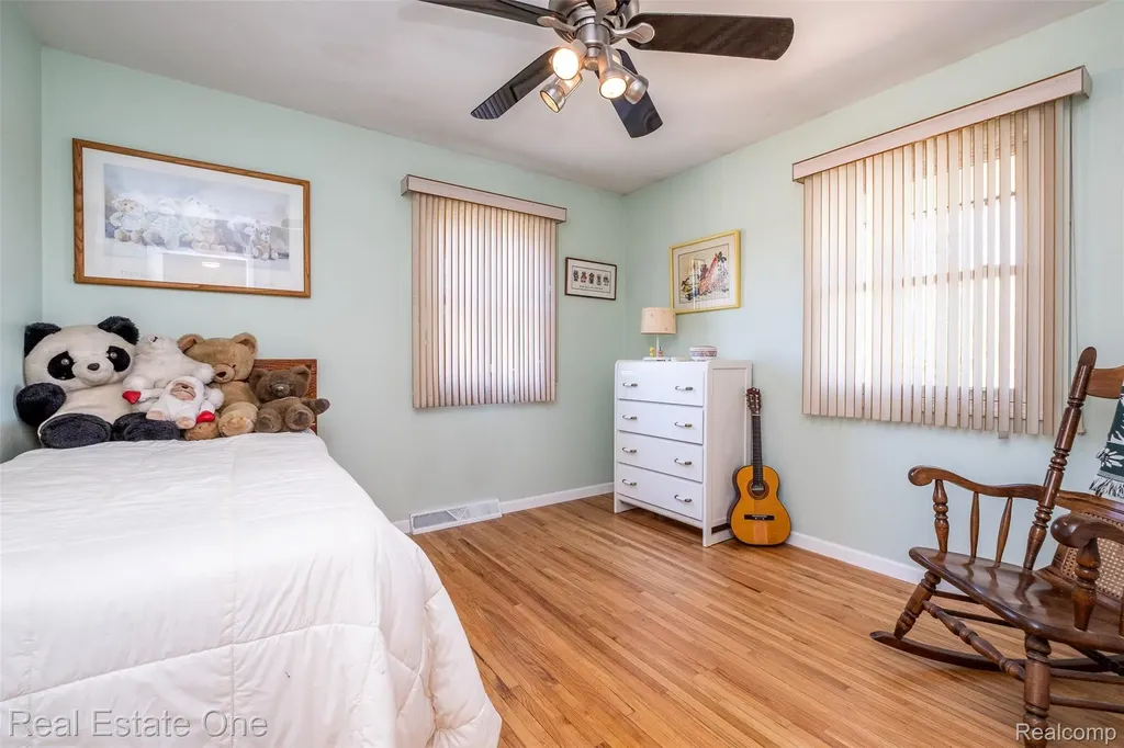 10420 Cedar Point Drive White Lake Charter Township MI 48386