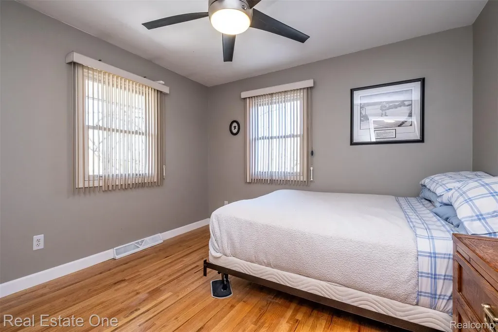 10420 Cedar Point Drive White Lake Charter Township MI 48386