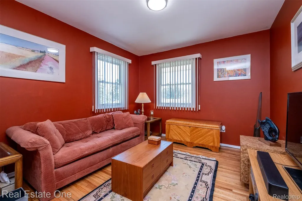 10420 Cedar Point Drive White Lake Charter Township MI 48386