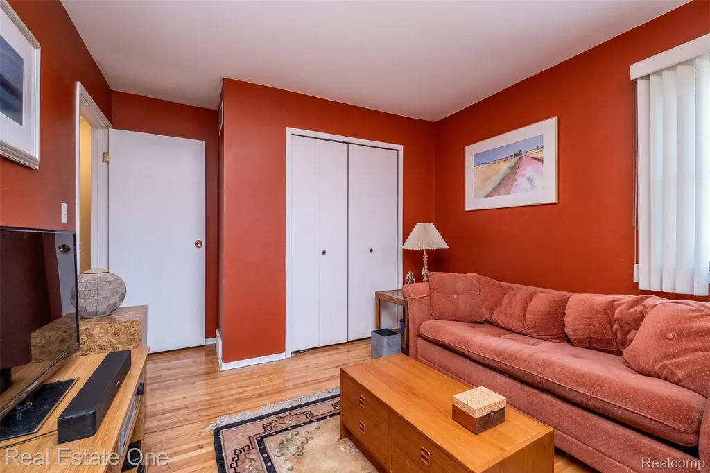10420 Cedar Point Drive White Lake Charter Township MI 48386