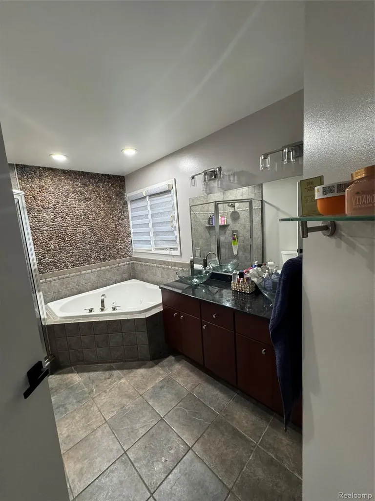 50493 Nesting Ridge Drive Macomb Township MI 48044