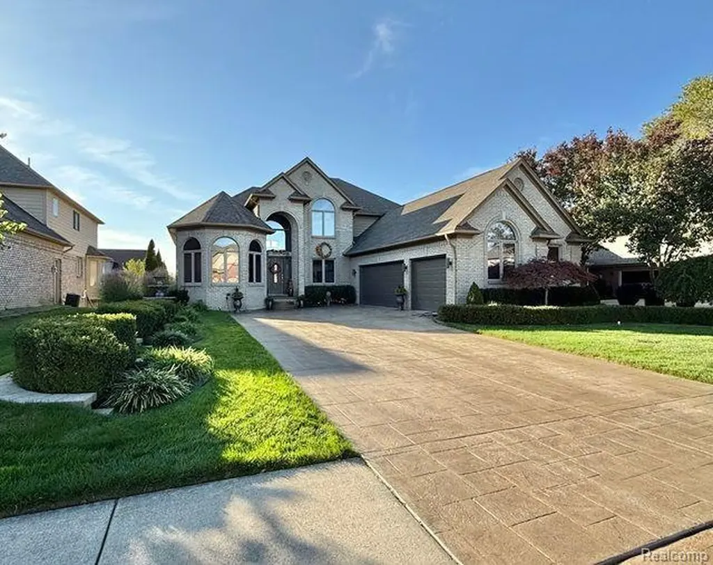 50493 Nesting Ridge Drive Macomb Township MI 48044