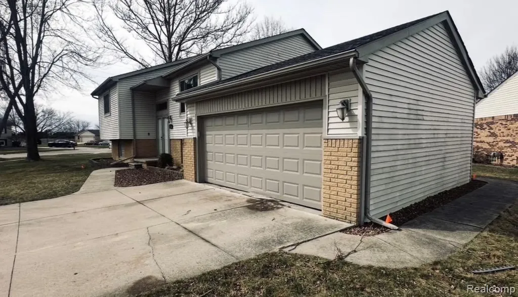 24500 Cornell Avenue Brownstown Charter Township MI 48183