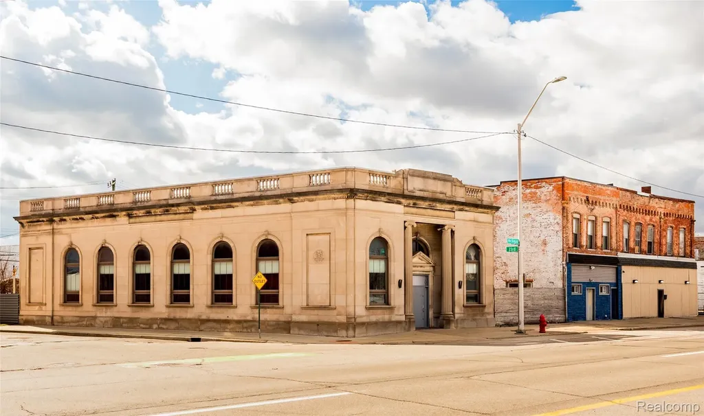 3401 & 3415 Michigan Avenue Detroit City MI 48226