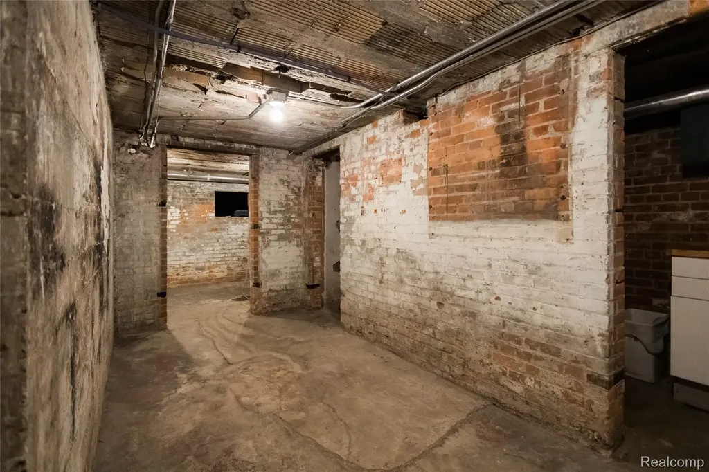 3401 & 3415 Michigan Avenue Detroit City MI 48226