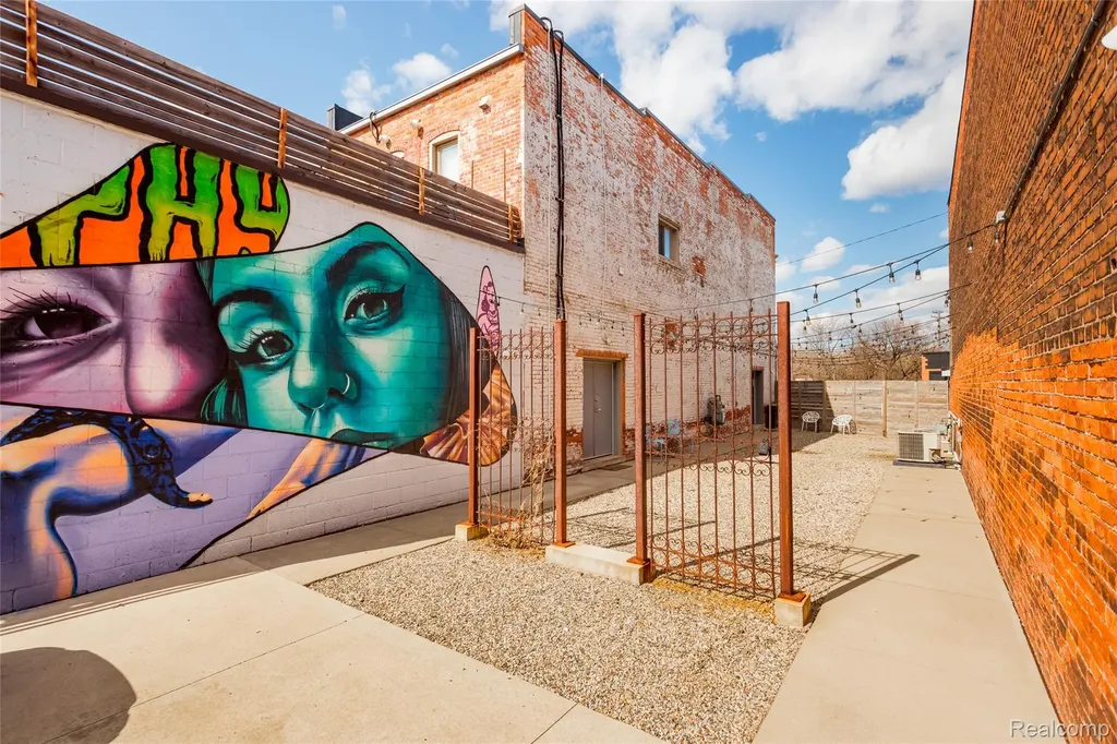 3401 & 3415 Michigan Avenue Detroit City MI 48226