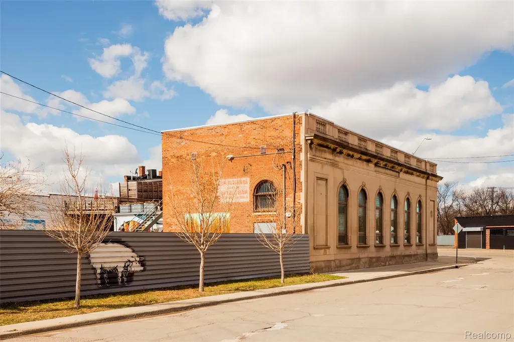 3401 & 3415 Michigan Avenue Detroit City MI 48226
