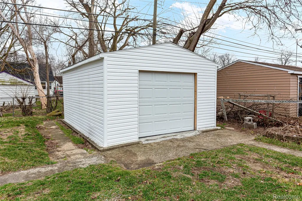 25529 Stanford Street Dearborn Heights City MI 48125