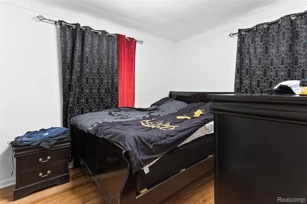 25529 Stanford Street Dearborn Heights City MI 48125