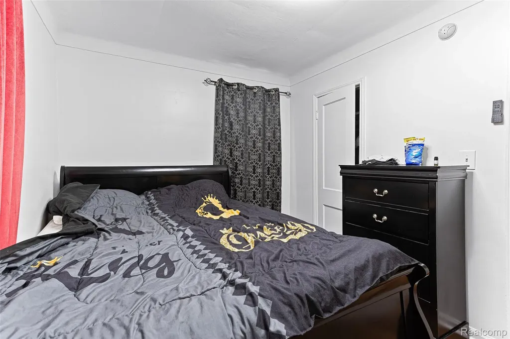 25529 Stanford Street Dearborn Heights City MI 48125