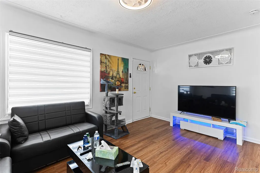 25529 Stanford Street Dearborn Heights City MI 48125