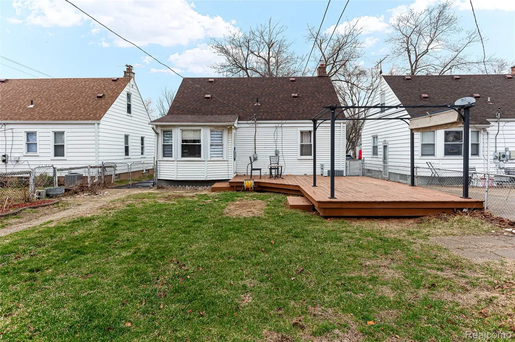 25529 Stanford Street Dearborn Heights City MI 48125