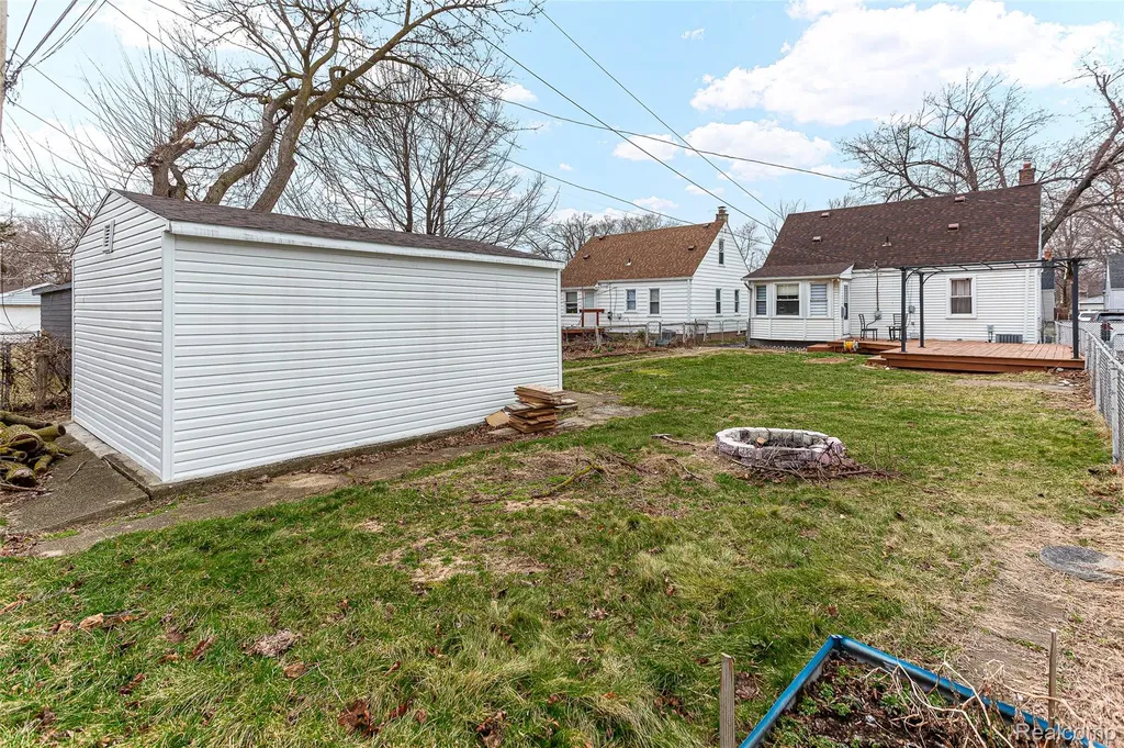 25529 Stanford Street Dearborn Heights City MI 48125