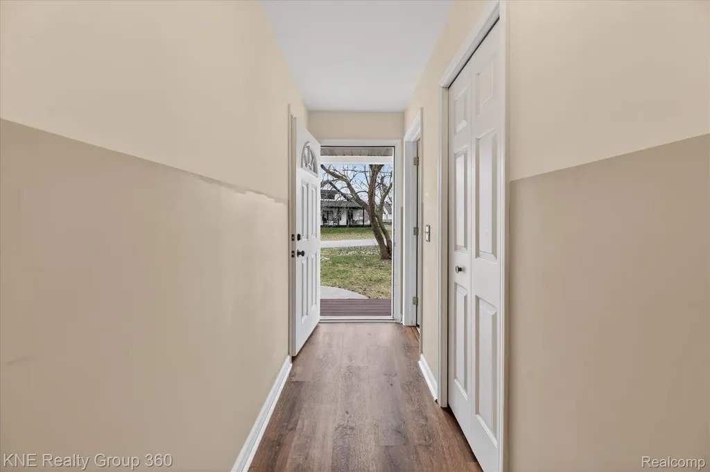 1525 Shoreline Drive Hartland Township MI 48353
