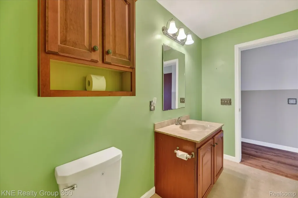1525 Shoreline Drive Hartland Township MI 48353