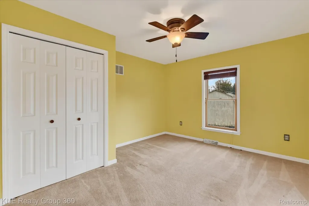 1525 Shoreline Drive Hartland Township MI 48353