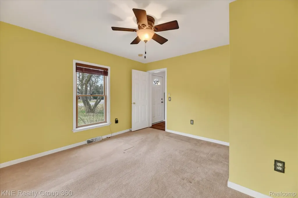 1525 Shoreline Drive Hartland Township MI 48353