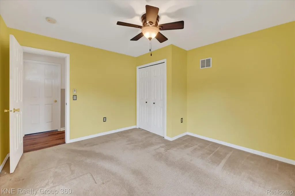 1525 Shoreline Drive Hartland Township MI 48353