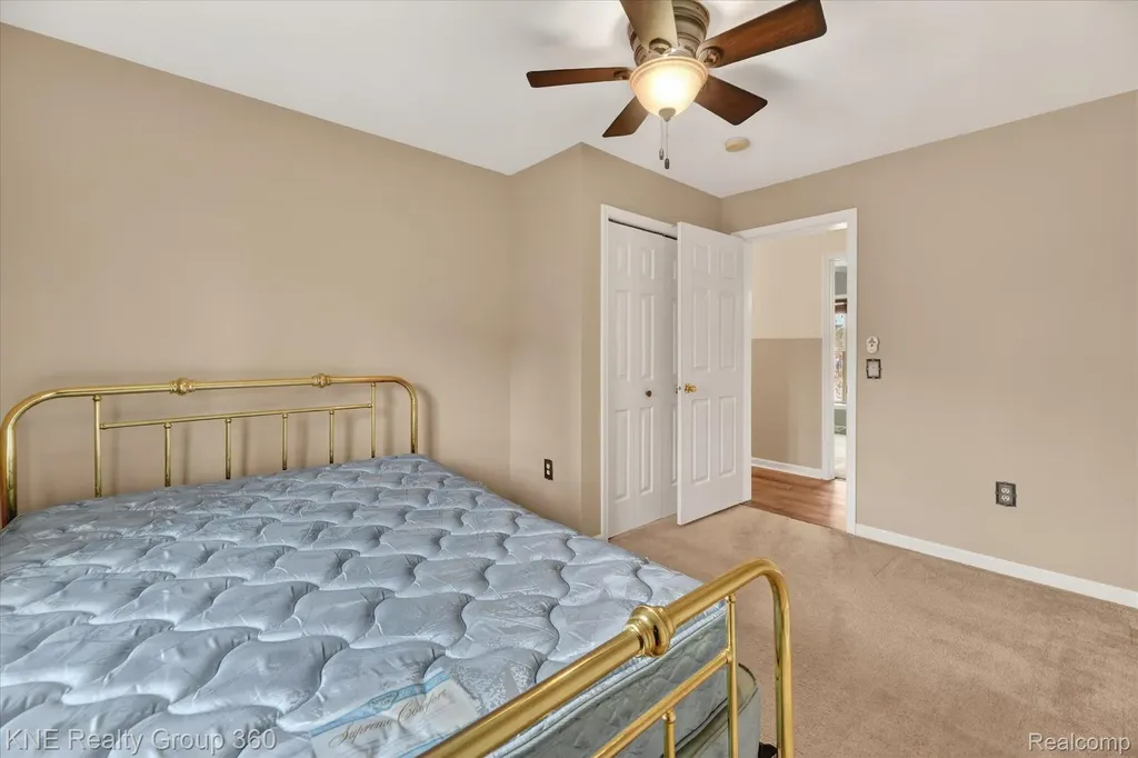 1525 Shoreline Drive Hartland Township MI 48353