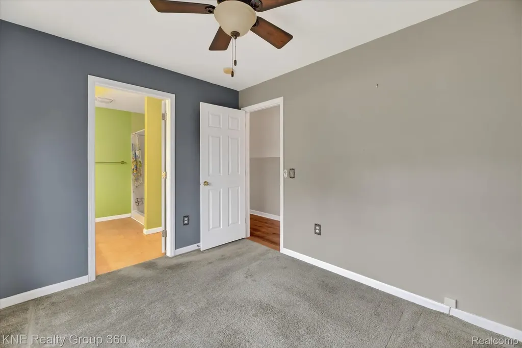 1525 Shoreline Drive Hartland Township MI 48353