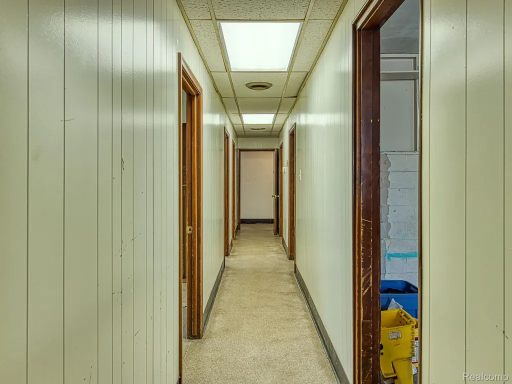 30750 Ford Road Garden City City MI 48135
