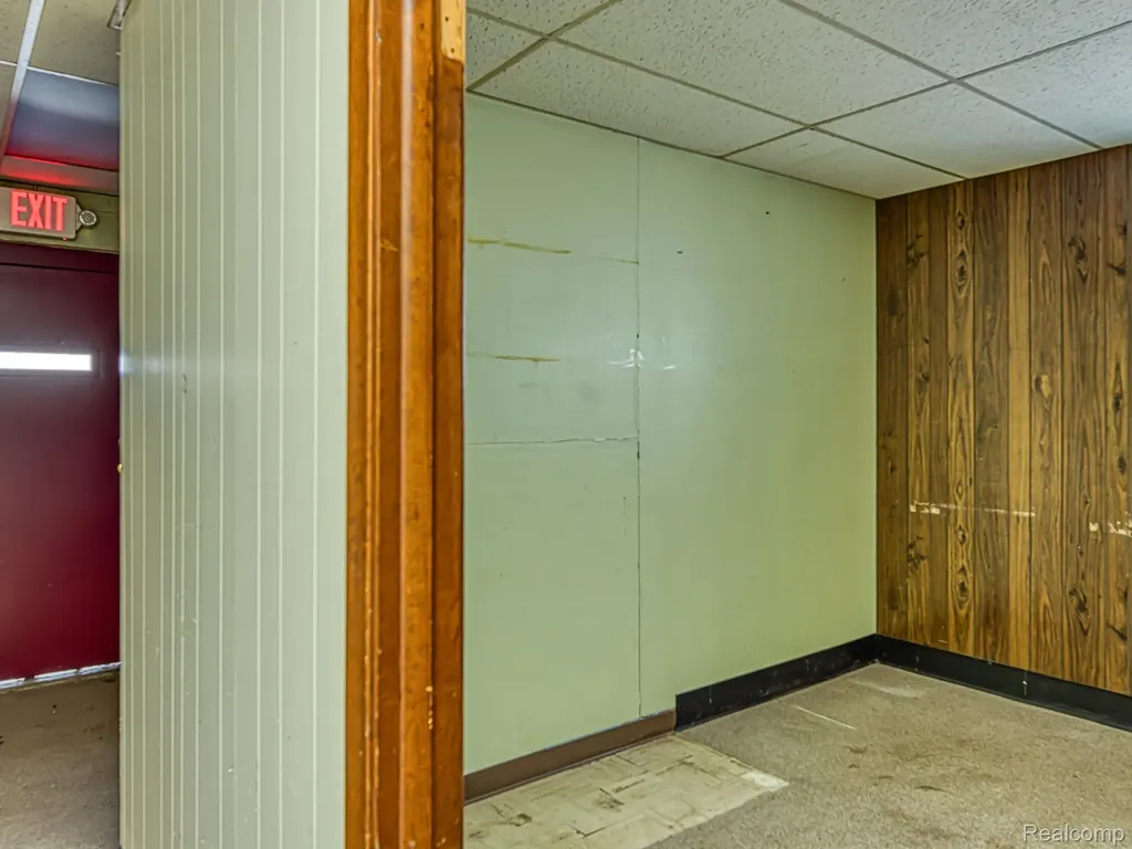 30750 Ford Road Garden City City MI 48135