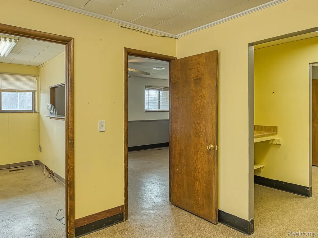 30750 Ford Road Garden City City MI 48135