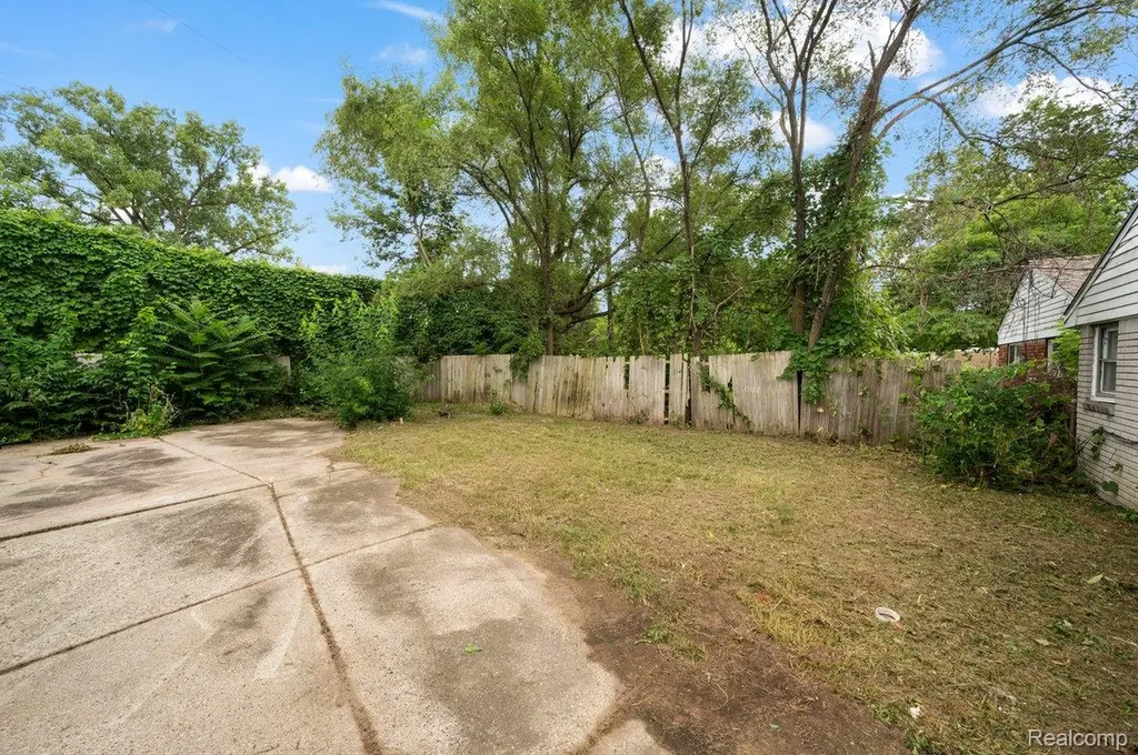19936 Washburn Street Detroit City MI 48221