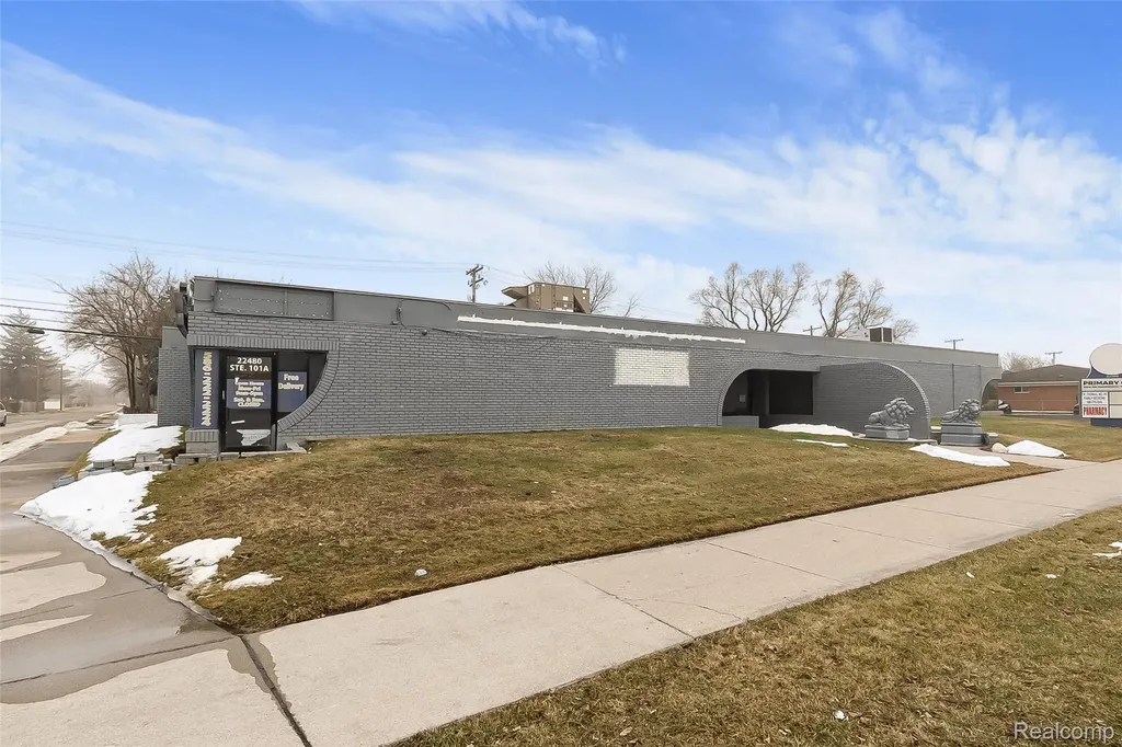 22480 Kelly Road Eastpointe City MI 48021