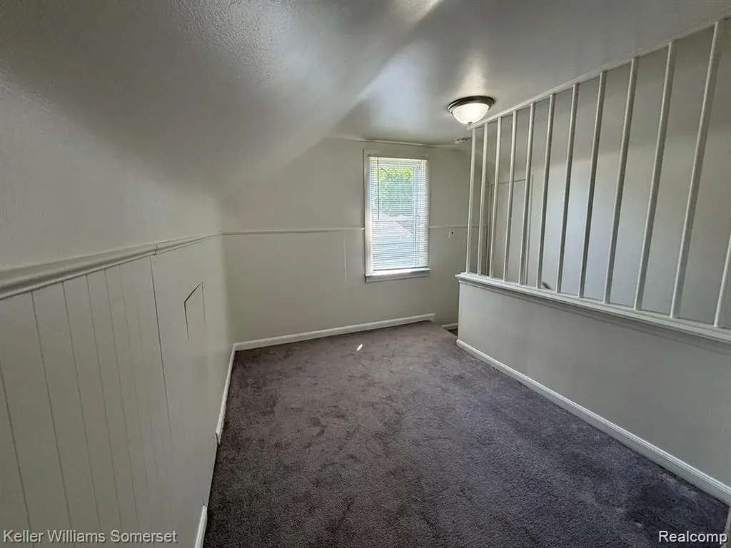 19216 Woodside Street Harper Woods City MI 48225