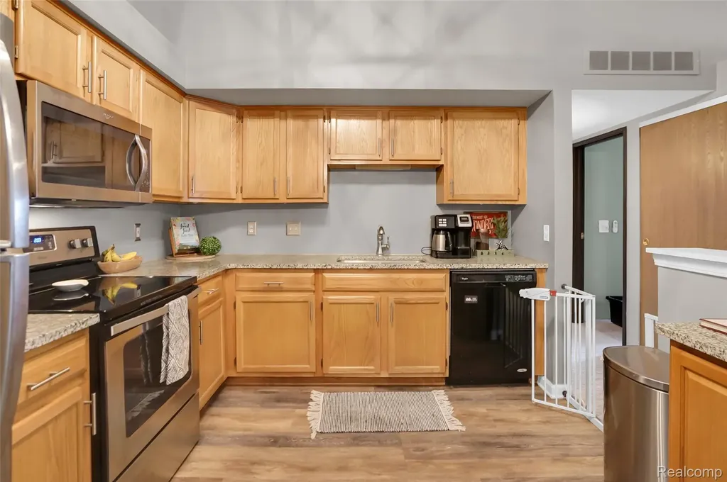 61101 Greenwood Drive South Lyon City MI 48178