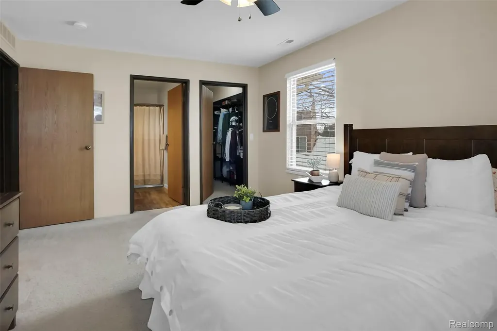 61101 Greenwood Drive South Lyon City MI 48178