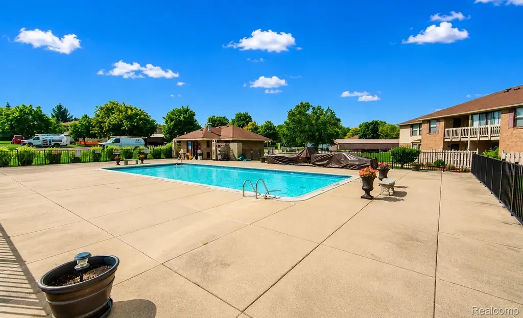 61101 Greenwood Drive South Lyon City MI 48178