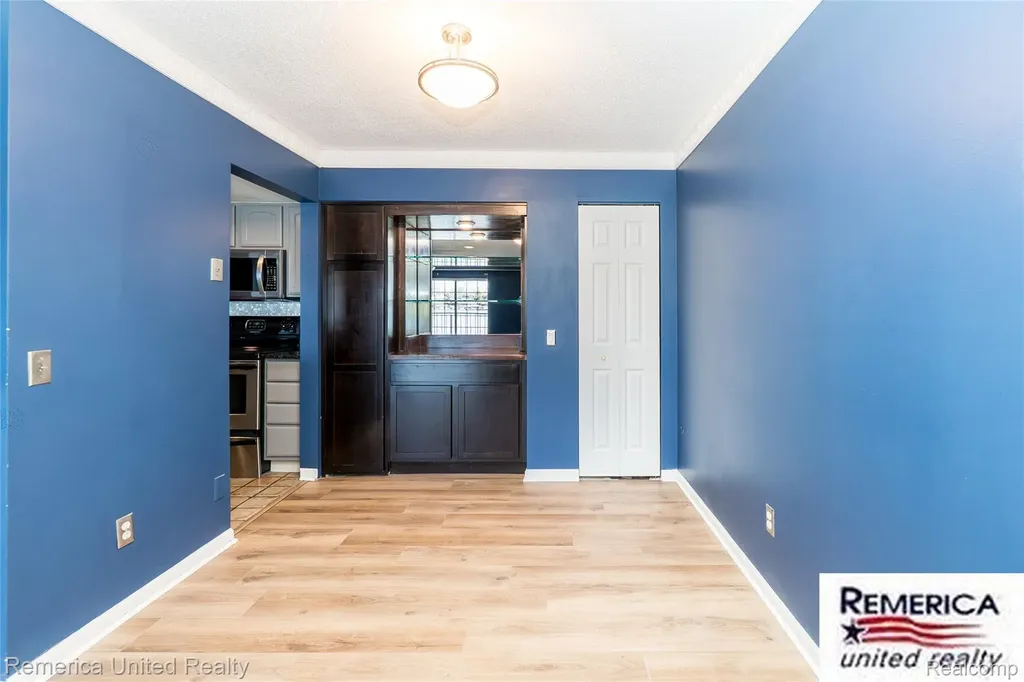 3553 Port Cove Drive Waterford Charter Township MI 48328