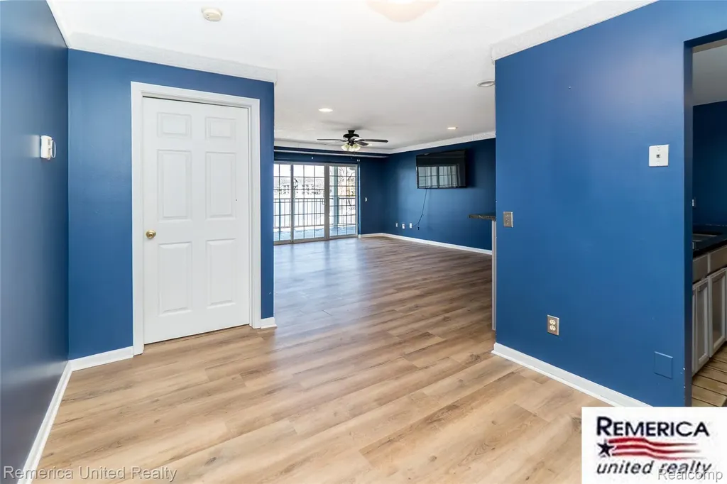 3553 Port Cove Drive Waterford Charter Township MI 48328