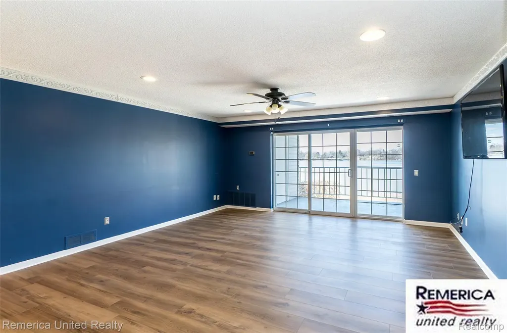 3553 Port Cove Drive Waterford Charter Township MI 48328