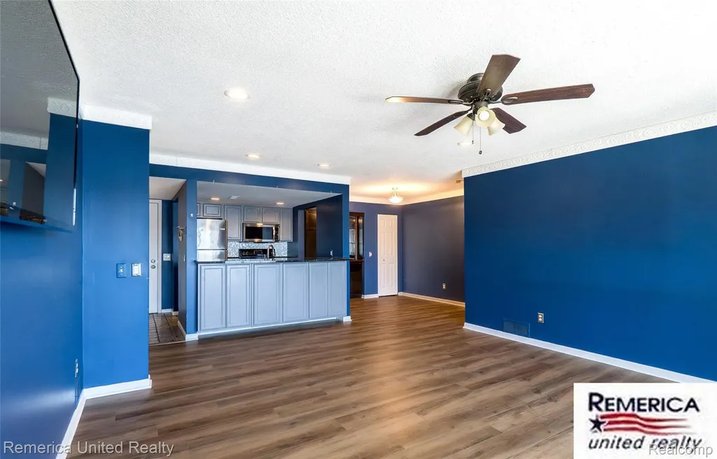 3553 Port Cove Drive Waterford Charter Township MI 48328