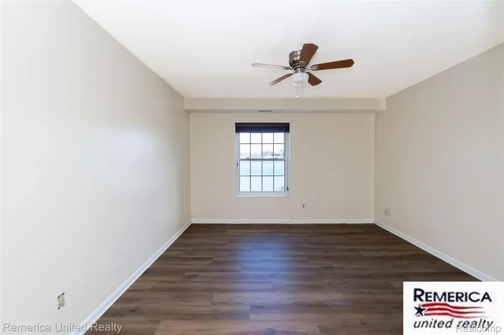 3553 Port Cove Drive Waterford Charter Township MI 48328