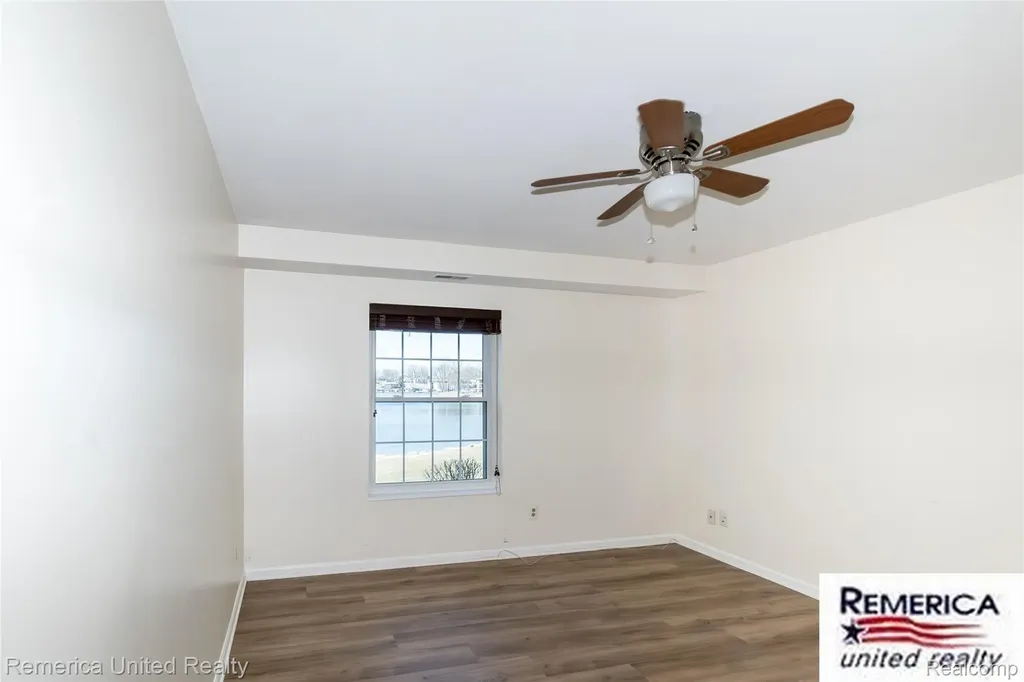 3553 Port Cove Drive Waterford Charter Township MI 48328
