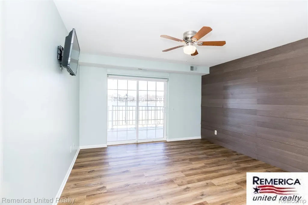 3553 Port Cove Drive Waterford Charter Township MI 48328